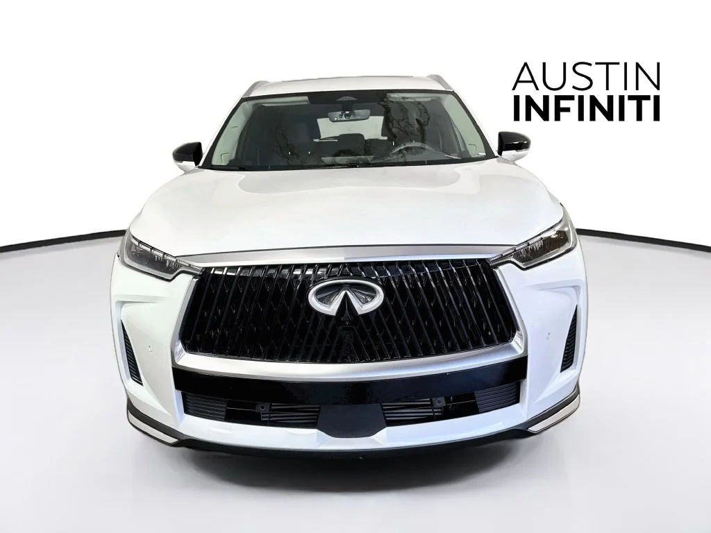 Certified Used 2027 White INFINITI LUXE image 4