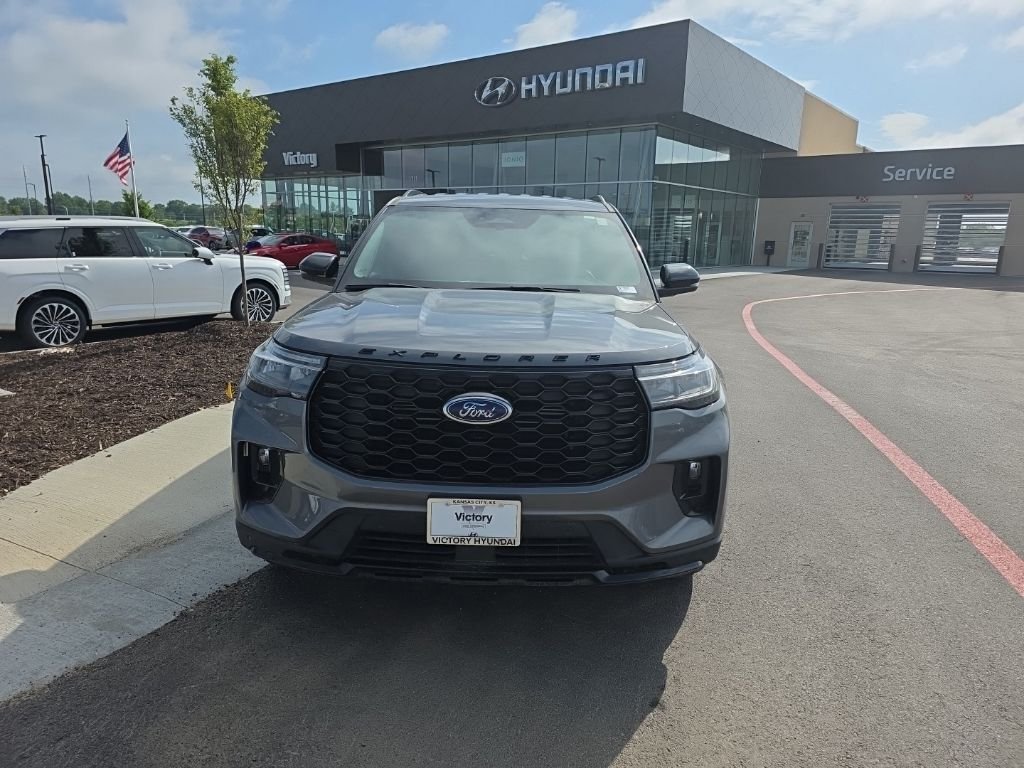 Used 2025 Ford Explorer ST-LINE with VIN 1FMUK8KH9SGB59697 for sale in Kansas City