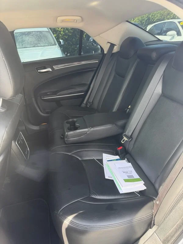 Used 2019  Chrysler Touring image 9