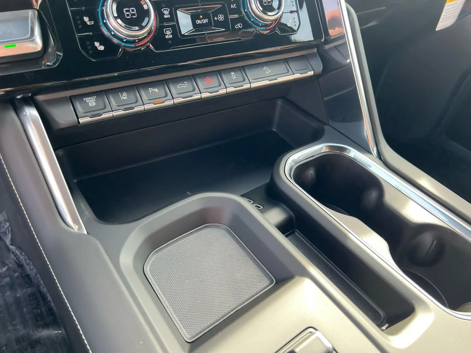 2026 GMC Sierra 3500HD Denali Ultimate - Photo 26