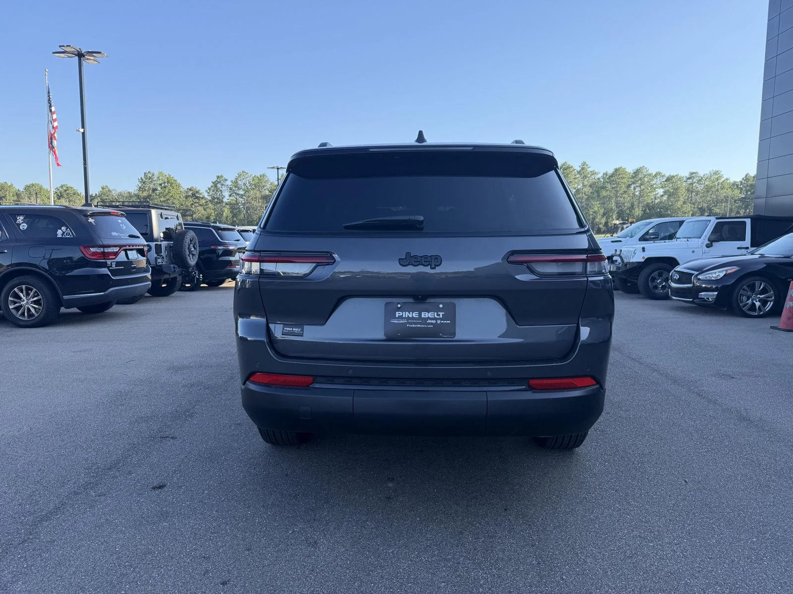 Used 2025 Baltic Gray Metallic Clearcoat Jeep Altitude X image 5