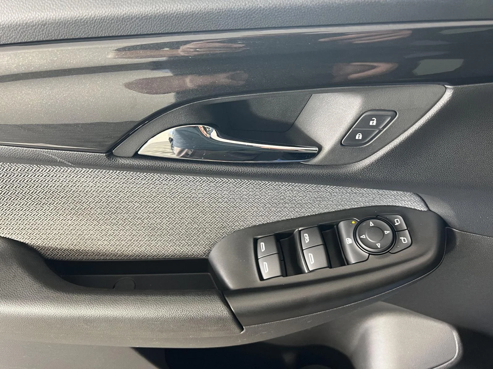 Used 2024 Fountain Blue Chevrolet LT image 13