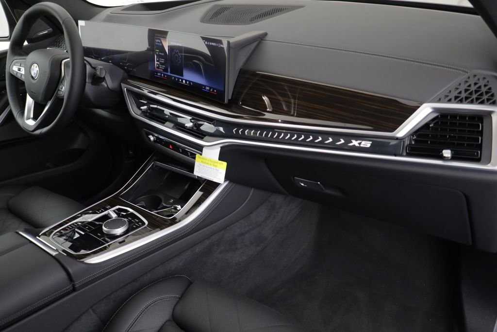 New 2026 Black Sapphire Metallic BMW xDrive40i image 21