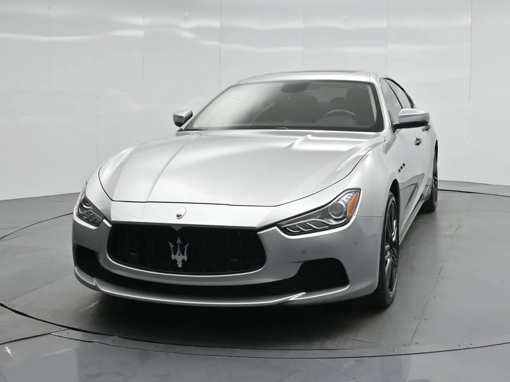 Used 2017 Silver Maserati Base image 51
