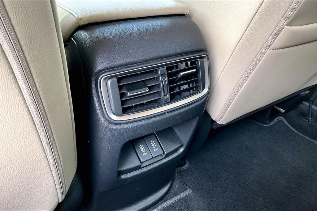 Used 2018 Red Honda Touring image 24