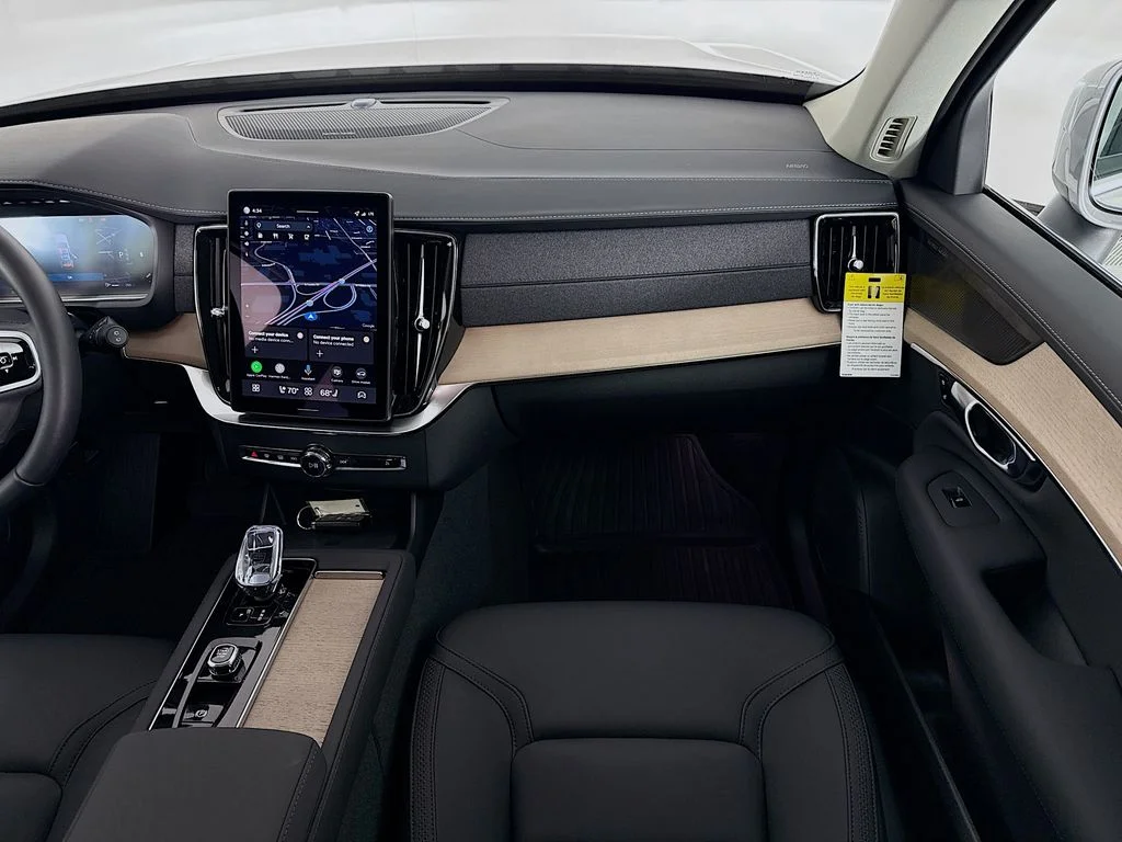 2026 Volvo XC90 Plus - Photo 20