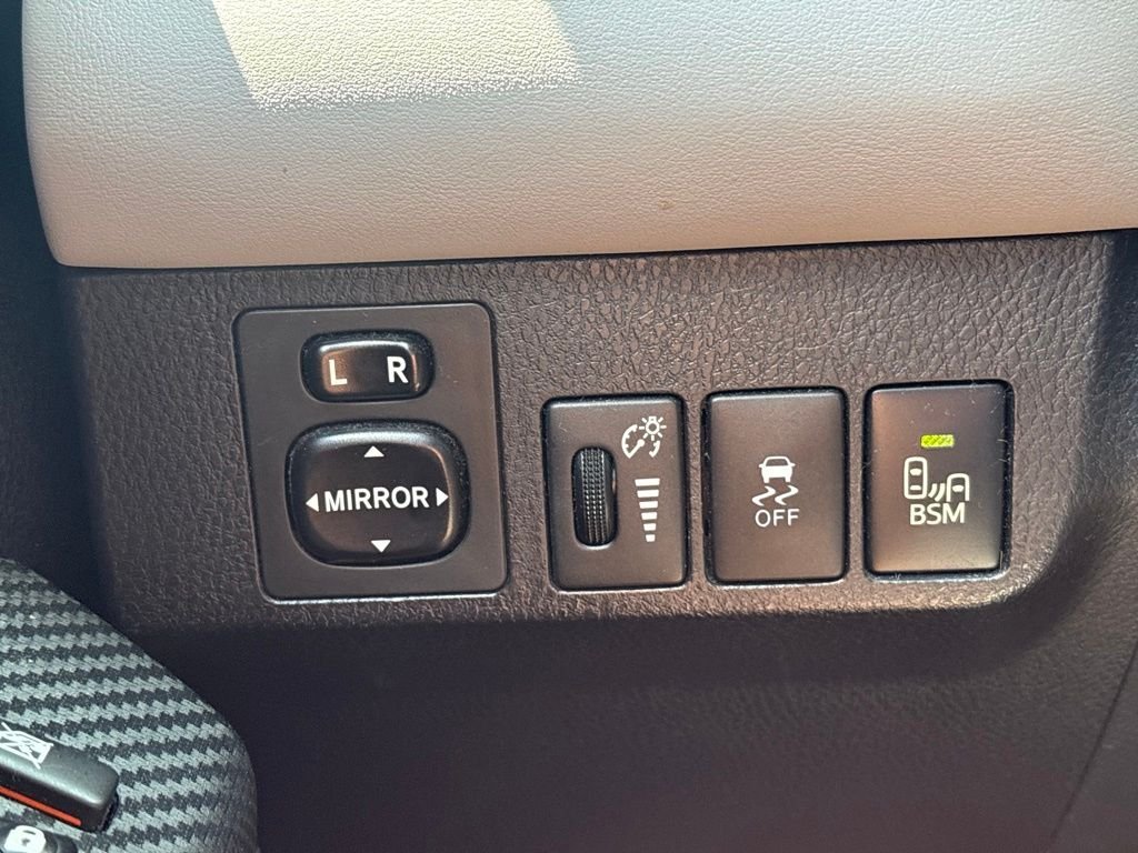 Used 2015 White Toyota Limited image 23
