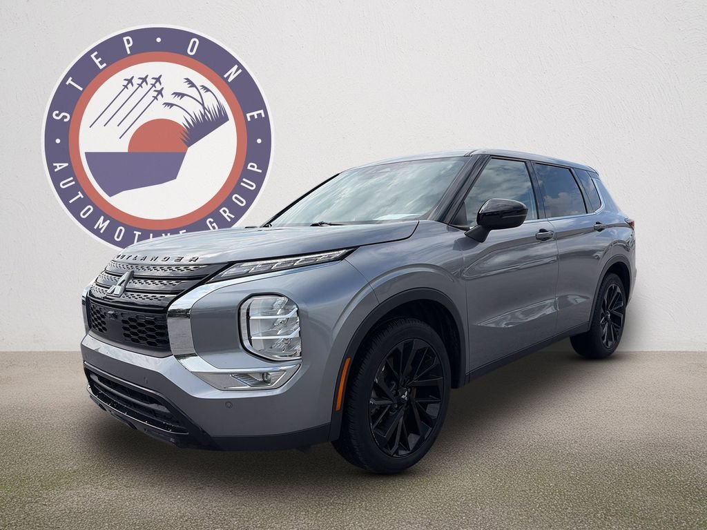 Used 2022  Mitsubishi Black Edition image 2