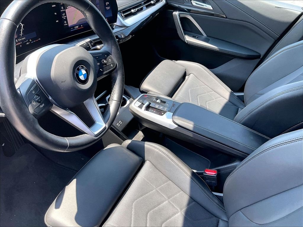 Used 2023 Gray BMW xDrive28i image 20