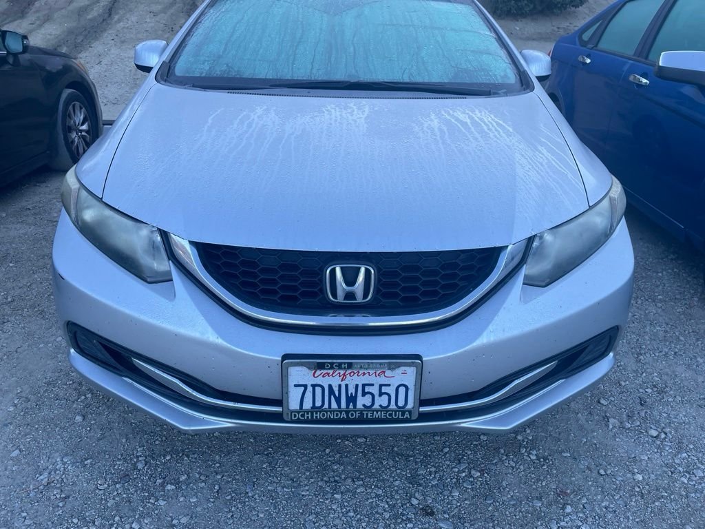 Used 2013 Alabaster Silver Metallic Honda LX image 3