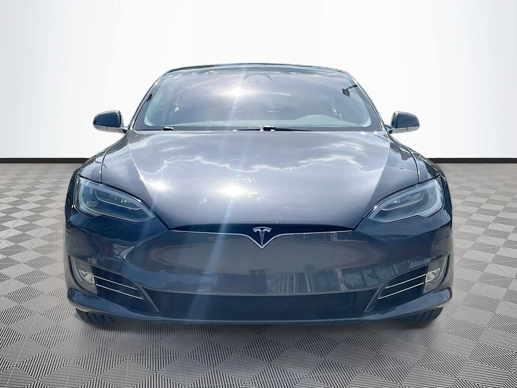 Used 2018 Tesla Model S 75D with VIN 5YJSA1E26JF267555 for sale in Miami, FL