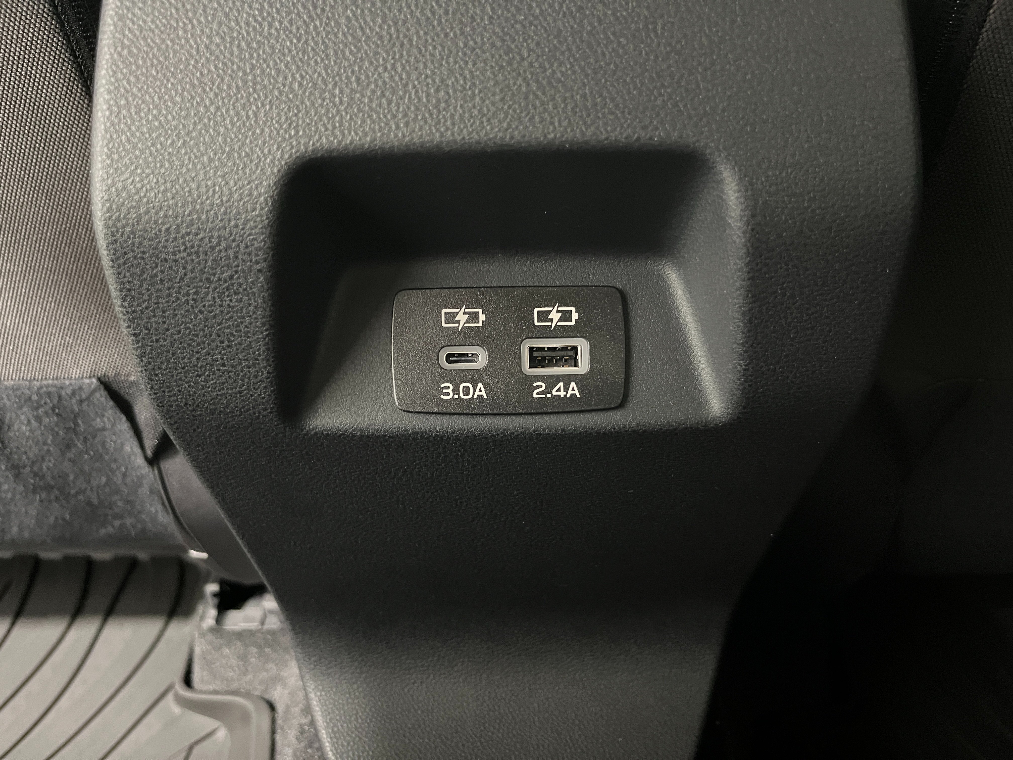 New 2026 MAGNETITE GRAY PEARL Subaru Premium image 26