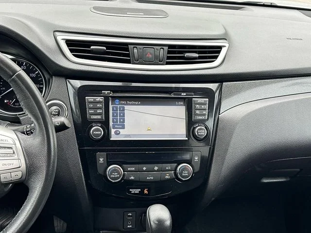 Used 2015 Silver Nissan SL image 18