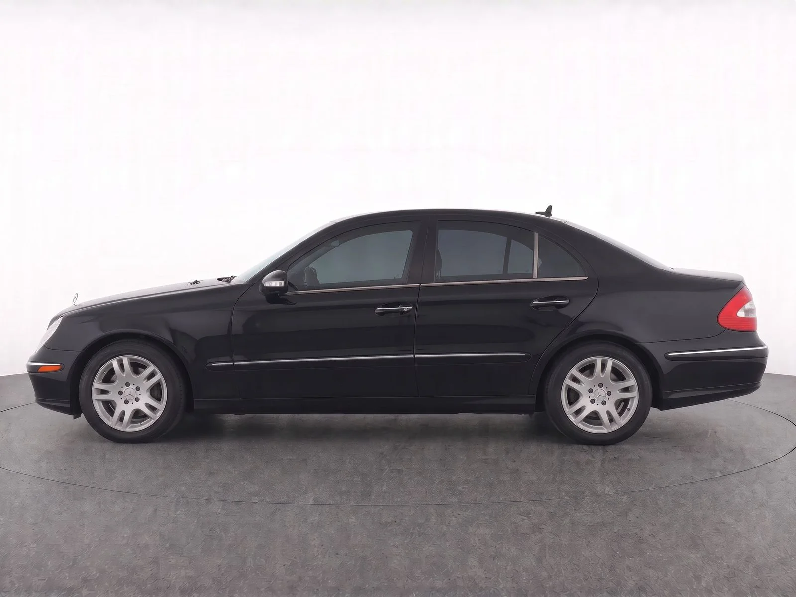 Used 2004 Black Mercedes-Benz 3.2L image 7