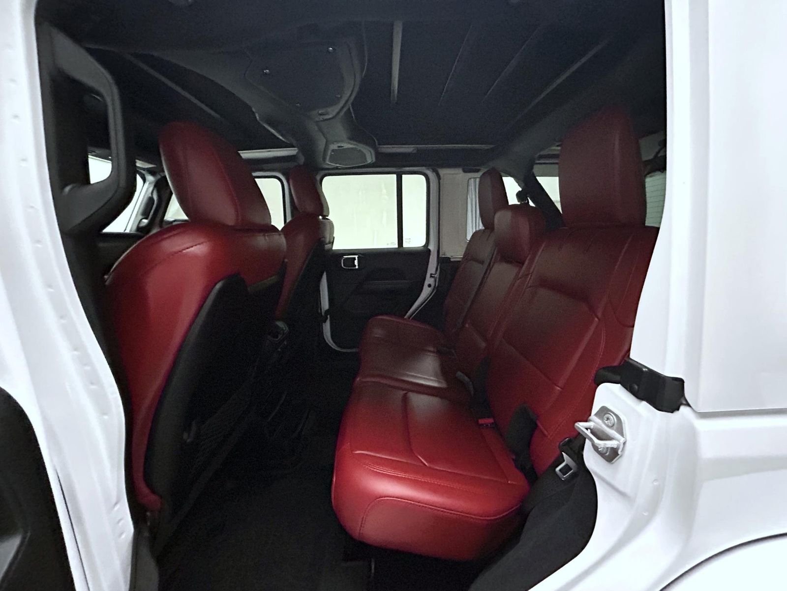 Used 2024 White Jeep Rubicon 392 image 19