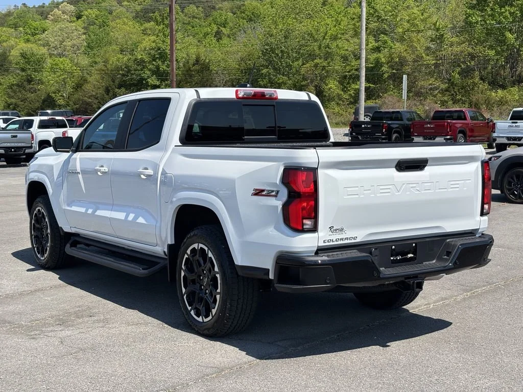 New 2026 Summit White Chevrolet Z71 image 6