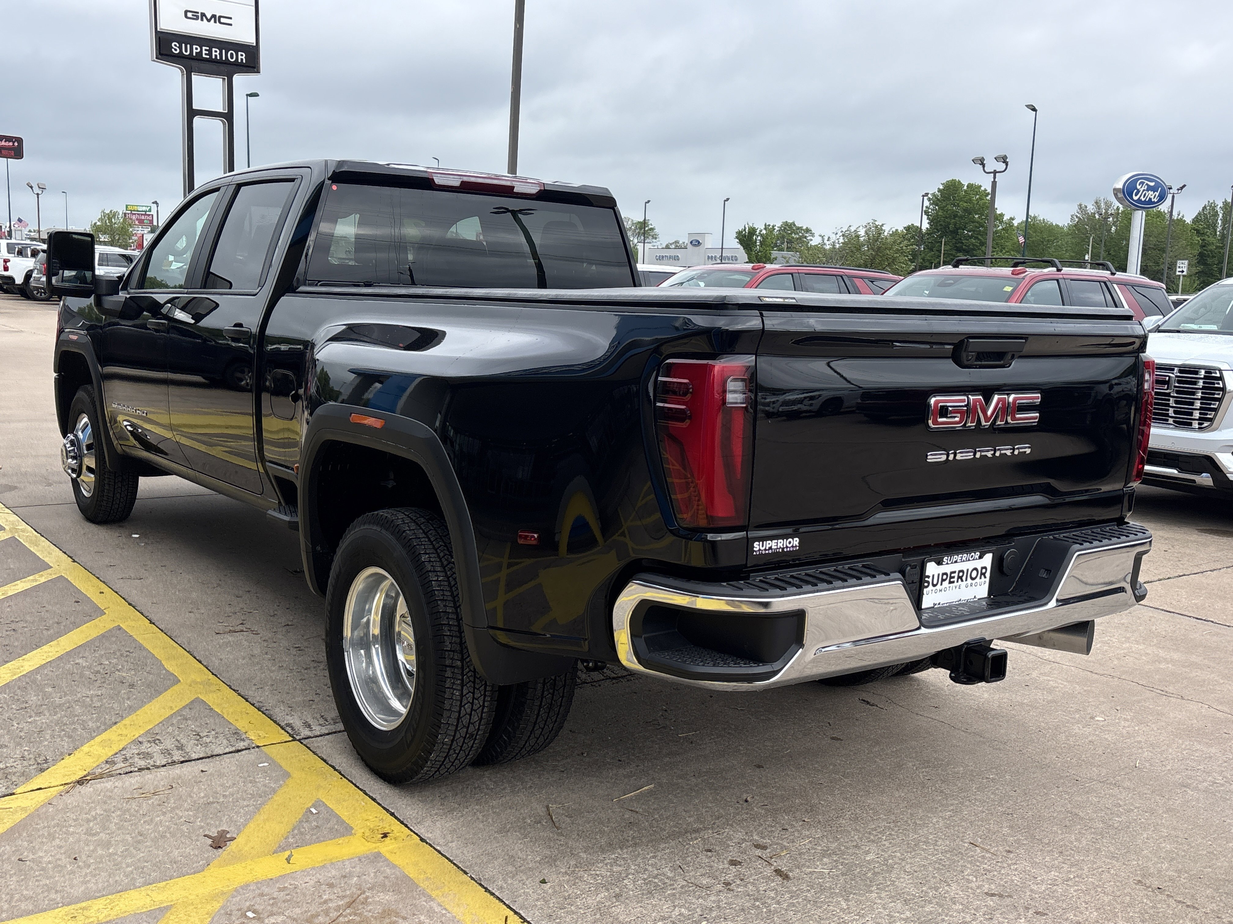 2026 GMC Sierra 3500HD Pro - Photo 9