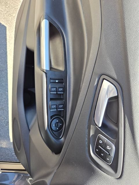 2017 Ford Escape Titanium - Photo 17