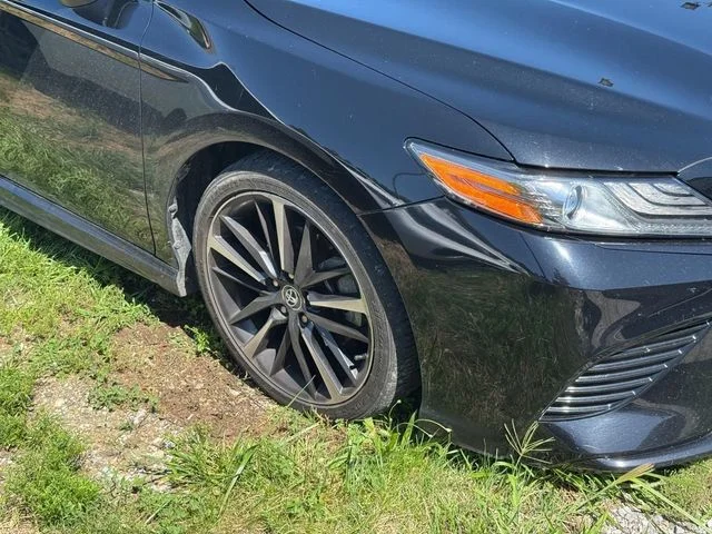 Used 2019 Black Toyota XSE V6 image 11
