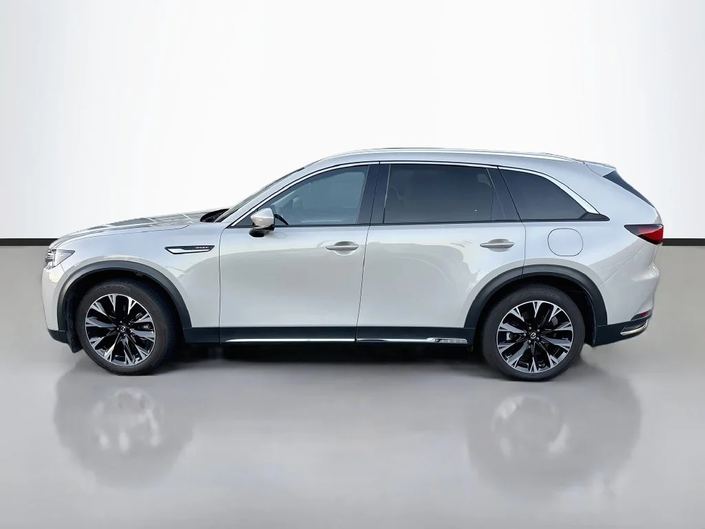 Certified Used 2024 Platinum Mazda Premium image 4