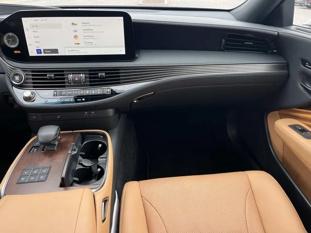 2023 Lexus LS Base - Photo 13