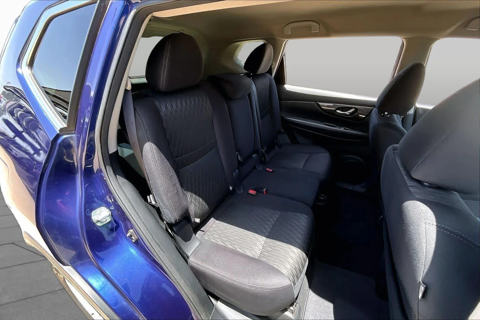 Used 2019 Caspian Blue Metallic Nissan SV image 18