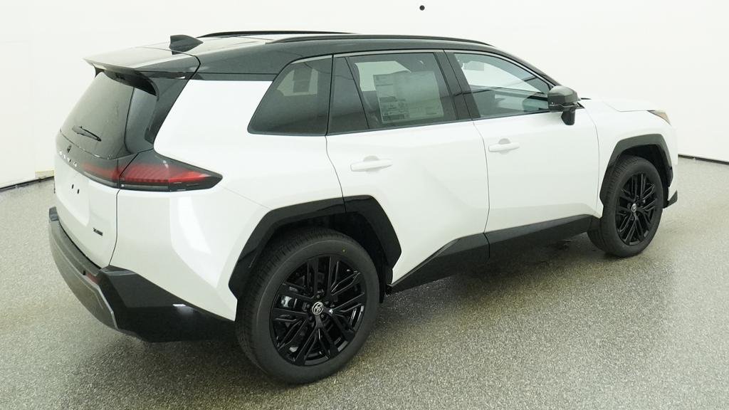 New 2026 Wind Chill Pearl with Midnight Black Metallic roof Toyota XSE image 18