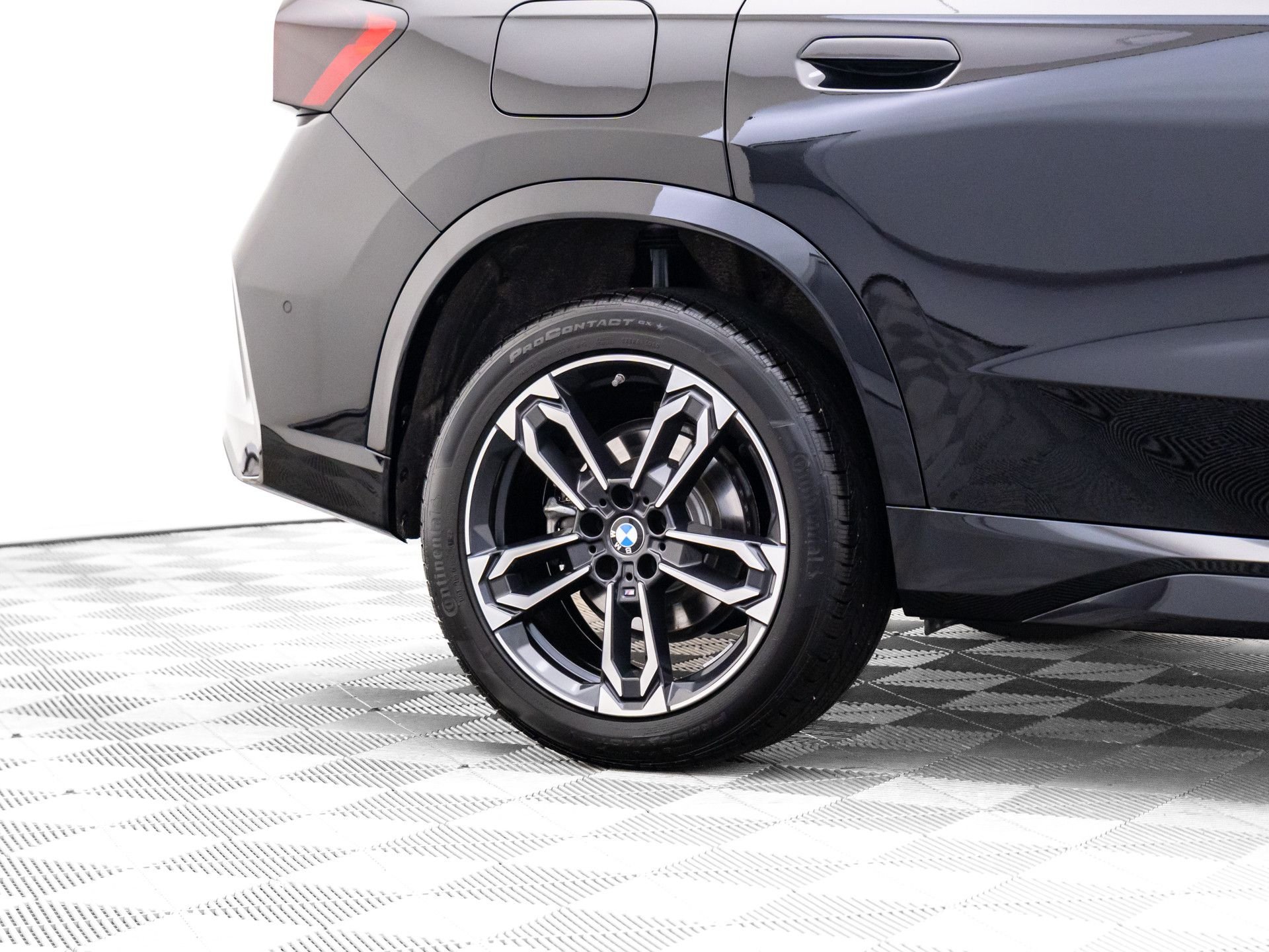 2025 BMW X1 28i - Photo 39