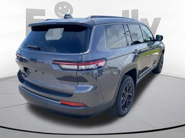 New 2026 Baltic Gray Metallic Clear-Coat Exterior Paint Jeep Altitude image 5