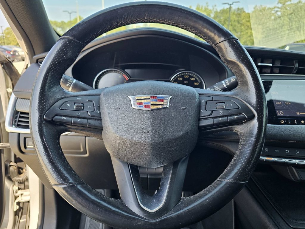 Used 2019 Silver Cadillac Sport image 25