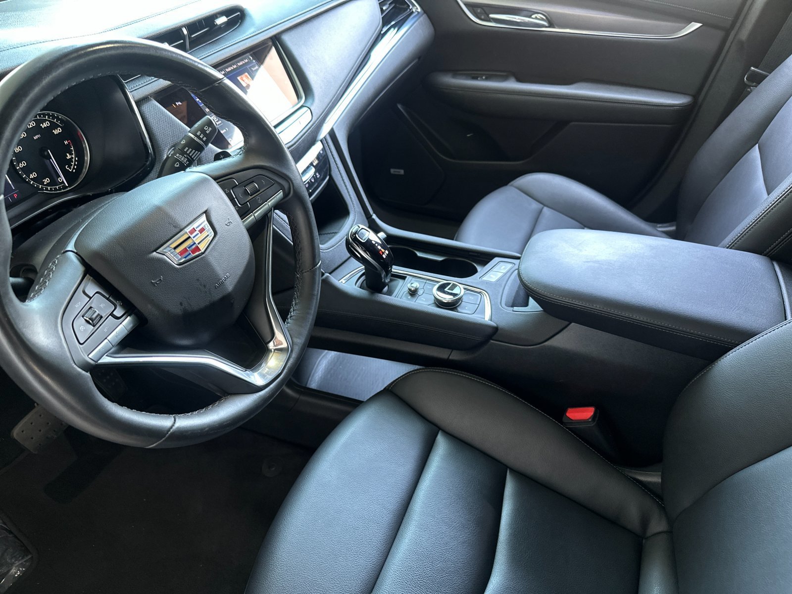 2023 Cadillac XT6 Luxury - Photo 10