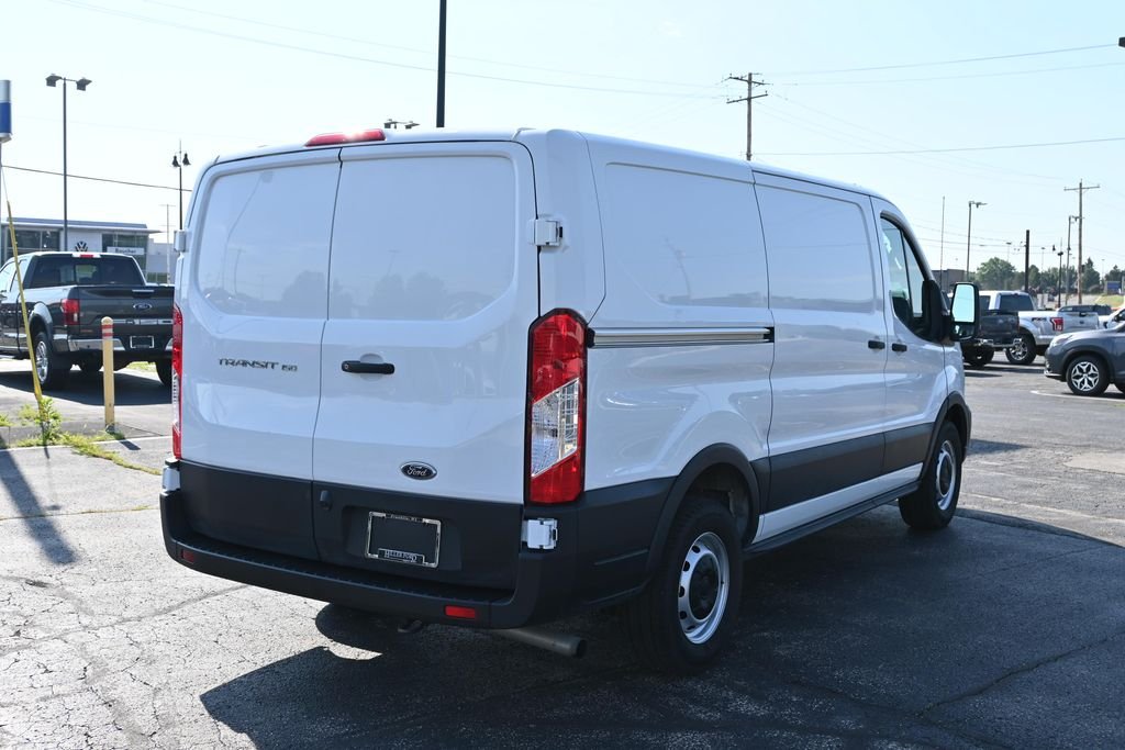 Used 2023 Oxford White Ford Base image 9
