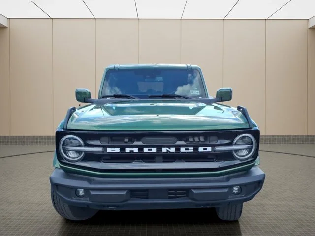 Used 2025 Green Ford Outer Banks image 4