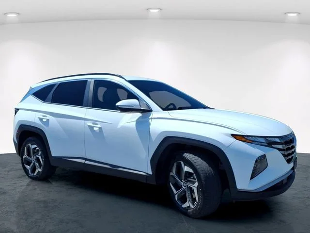 Used 2023 White Hyundai SEL image 5