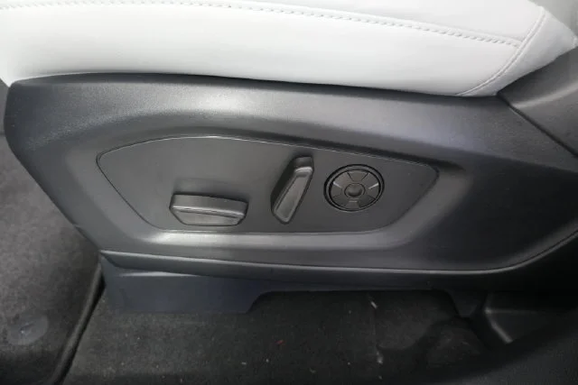 New 2027 Avalanche Gray Ford Platinum™ image 24