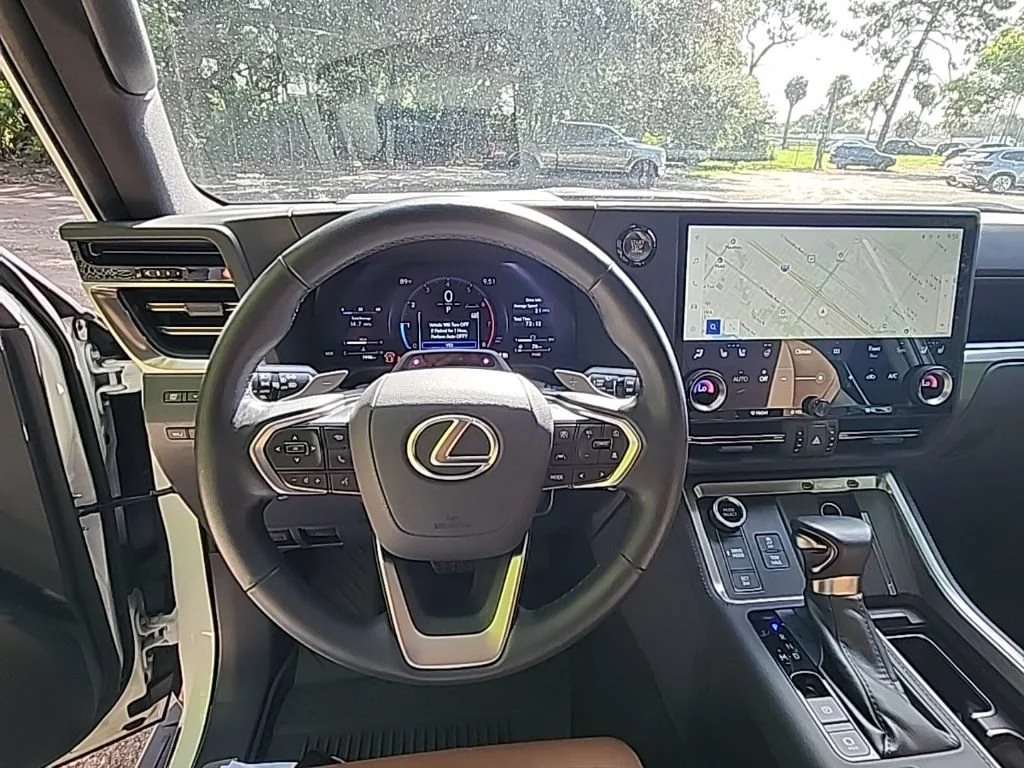 Used 2024 Eminent White Pearl Lexus GX 550 Luxury image 6