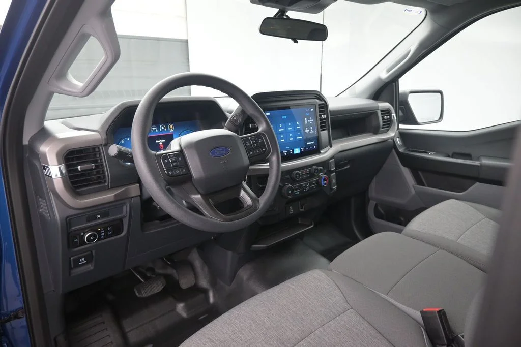 New 2026 Oxford White Ford XLT image 12