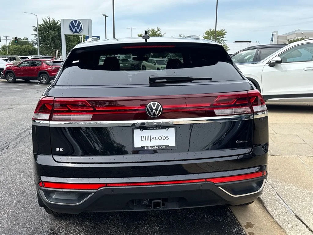 Used 2026 Deep Black Volkswagen 2.0T SE w/Technology image 5