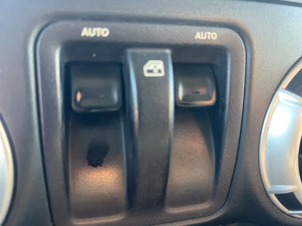 Used 2015 Black Jeep Sahara image 43