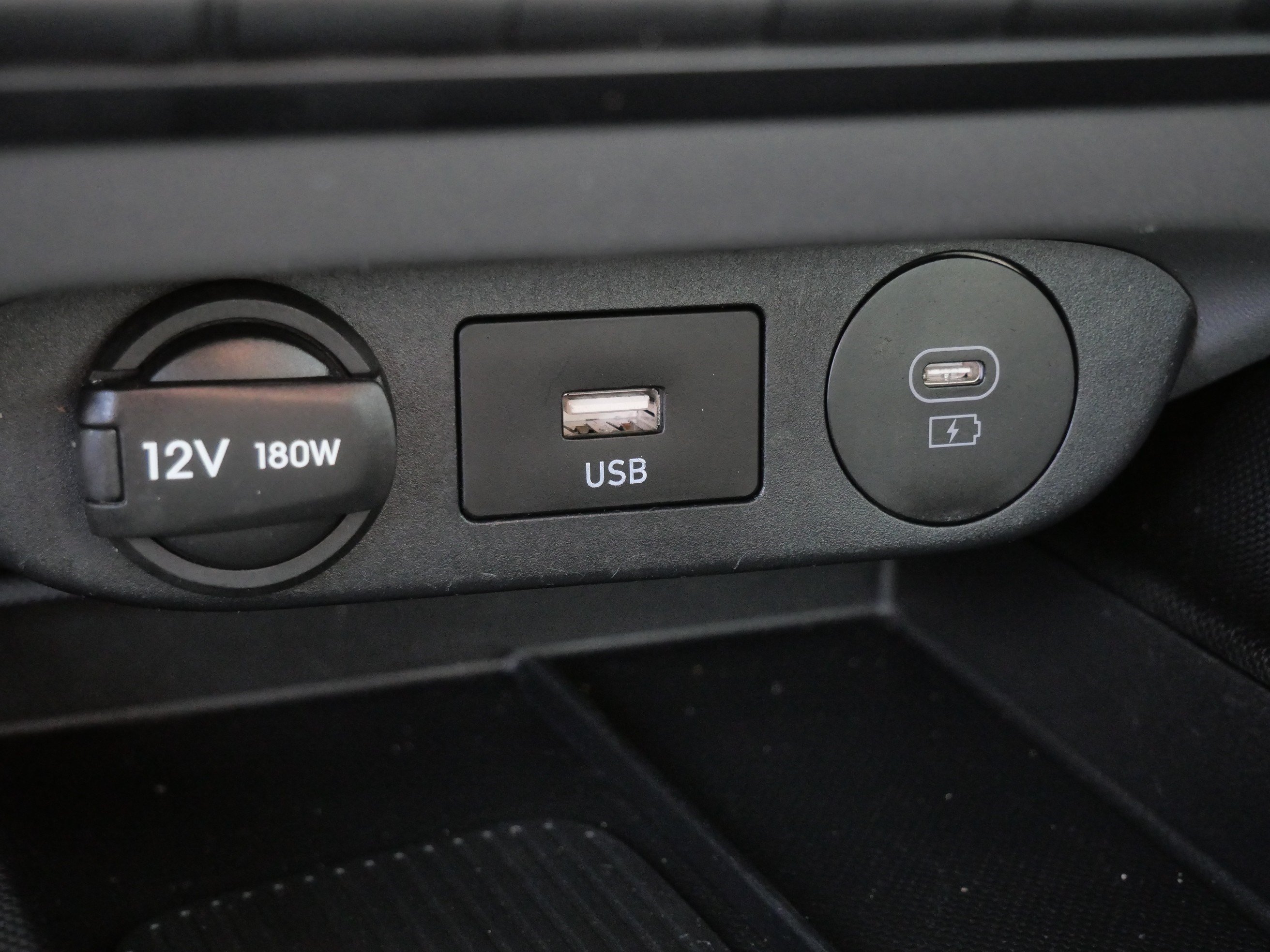 Used 2025 Ultimate Red Hyundai SEL Convenience image 32