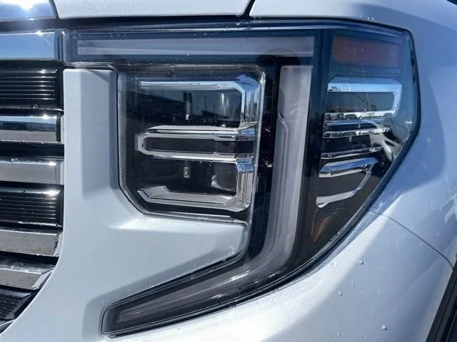 New 2026 Glacier White Tricoat GMC SLT image 3