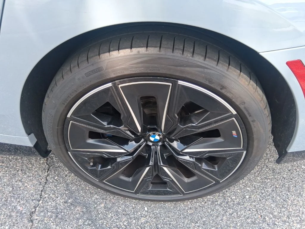 Used 2023 Gray BMW 760i xDrive image 8