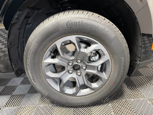 New 2026 Shadow Black Ford XLT image 43