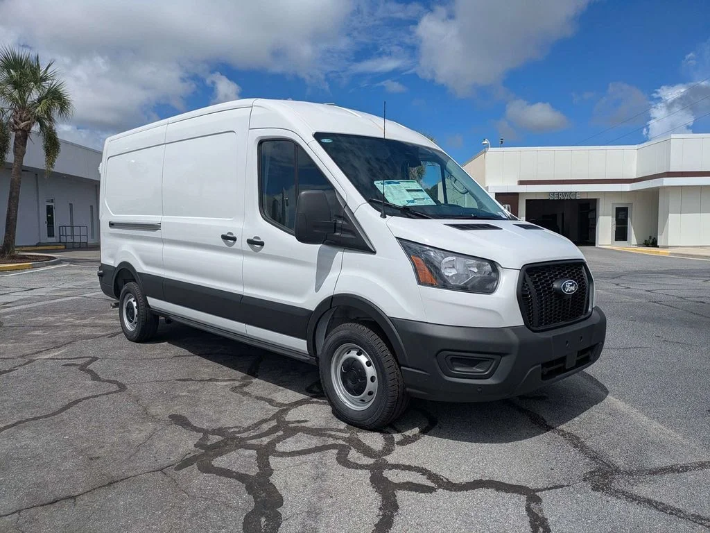 New 2026 Oxford White Ford Base image 2