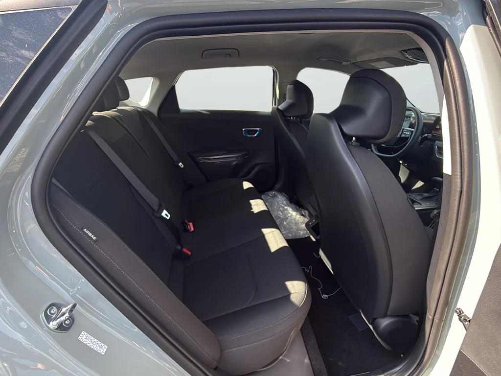 New 2026 Gray Kia LXS image 25