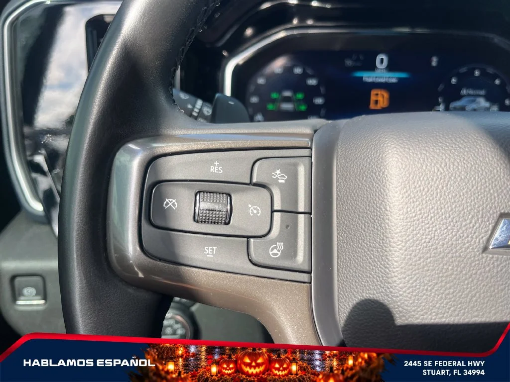 Used 2023 IRIDESCENT PEARL TRICOAT Chevrolet High Country image 25