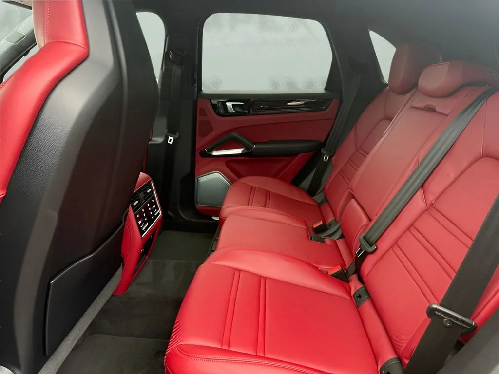 Used 2022  Porsche Turbo image 24