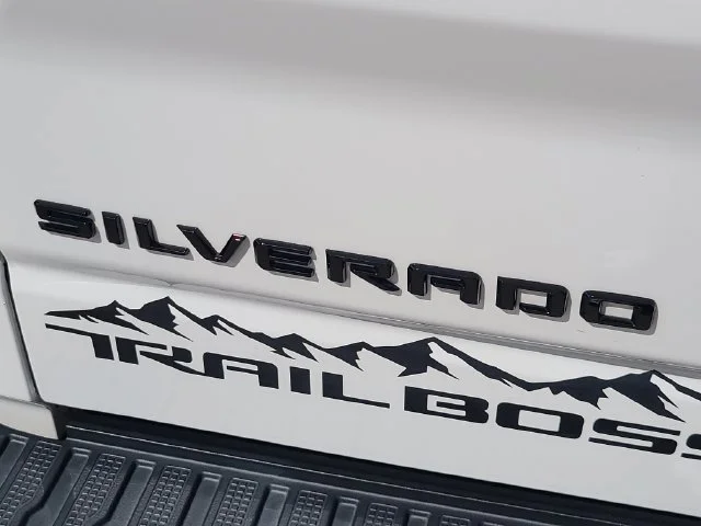 Used 2023 SUMMIT WHITE Chevrolet LT Trail Boss image 33