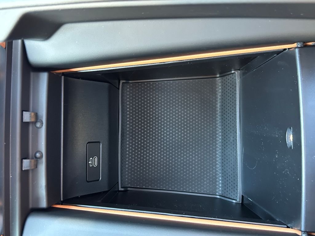 New 2026 Carbon Black Metallic BMW xDrive40i image 29