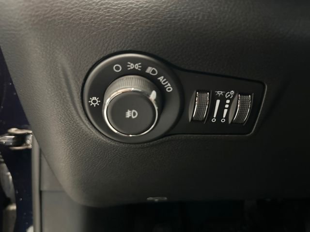 New 2026 Fathom Blue Pearl Coat Jeep Latitude image 24